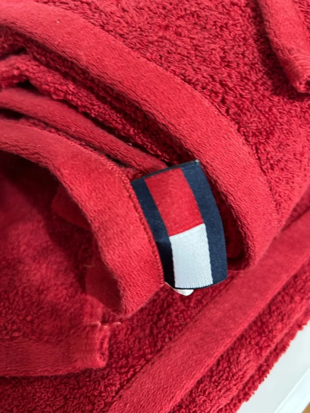 NWT Set of Two Tommy Hilfiger Bath Towels